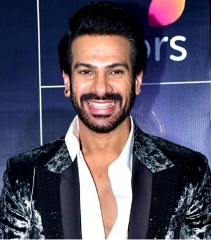 Karan Veer Mehra’s Bollywood Leap Helmed By Omung Kumar Draws Applause